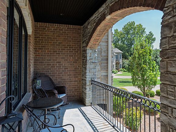 4th image of 107 Glenhaven Ct