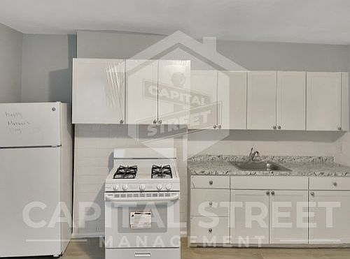 5th image of 72 1/2 Summer Ave #1