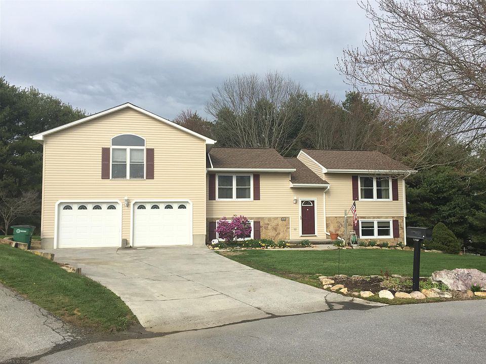 1st image of 305 Pelham Ln
