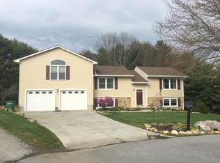 305 Pelham Ln, Christiansburg, VA 24073