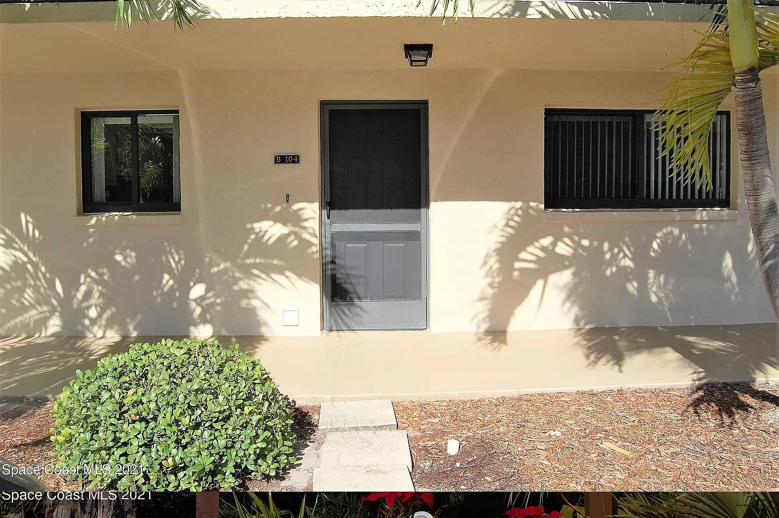 2 bed, 1240 sqft, $2,200 — Photo 1