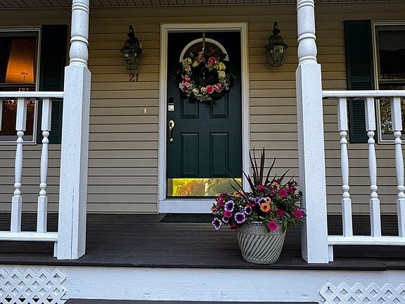 2nd image of 21 Woodridge Rd