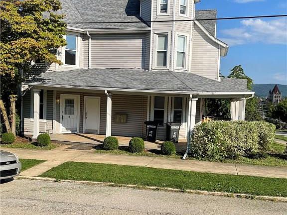 3rd image of 42 Ben Lomond St