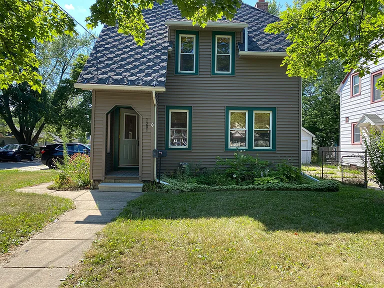 1201 N Jenison Ave — Photo 1