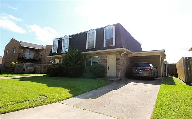 2 bed, 1.5 bath, 1200 sqft, $1,350 — Photo 1