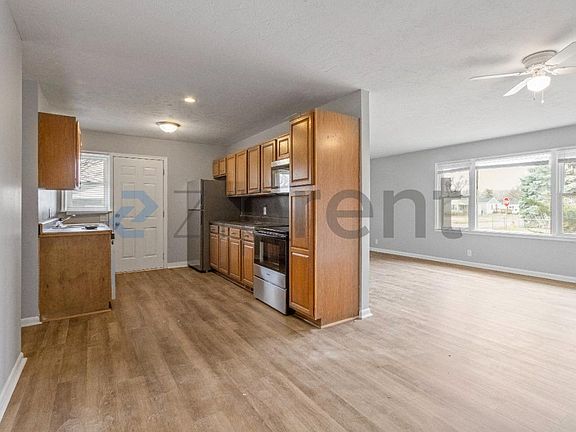 5th image of 3366 Craig Ave