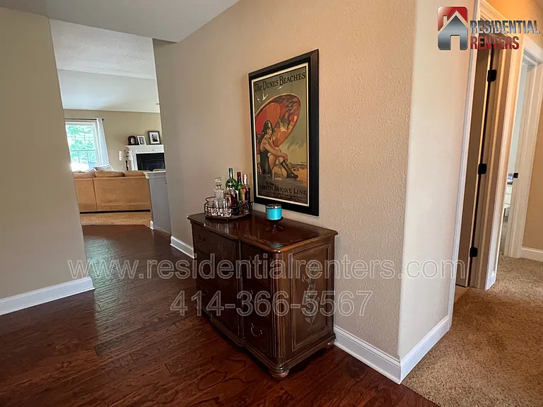 N77W22925 S Coldwater Cir — Photo 4