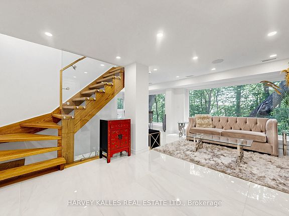 5th image of 23A Donwoods Dr
