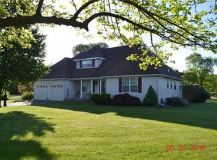 58 Sunrise Dr, Johnson, NY 10933