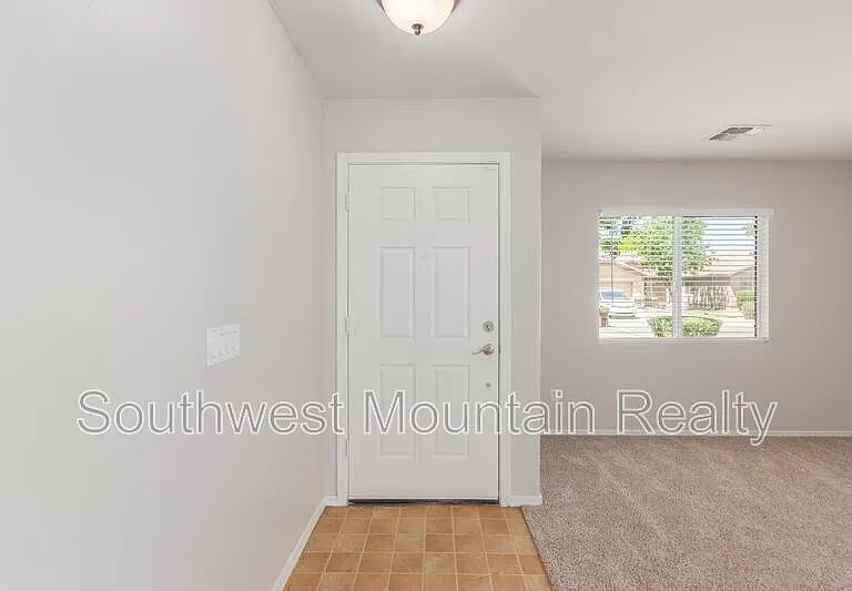 5179 E Silverbell Rd — Photo 9