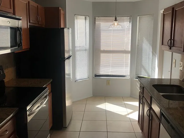 7665 Sugar Bend Dr — Photo 5