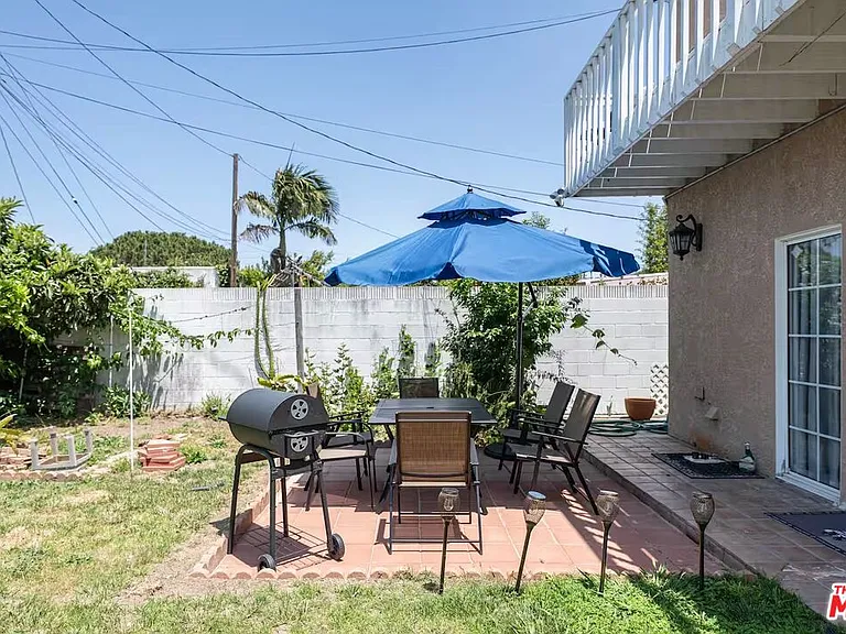 15213 Daphne Ave — Photo 17