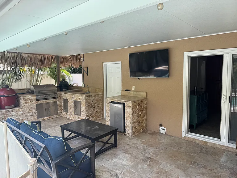 617 Luzon Ave — Photo 25