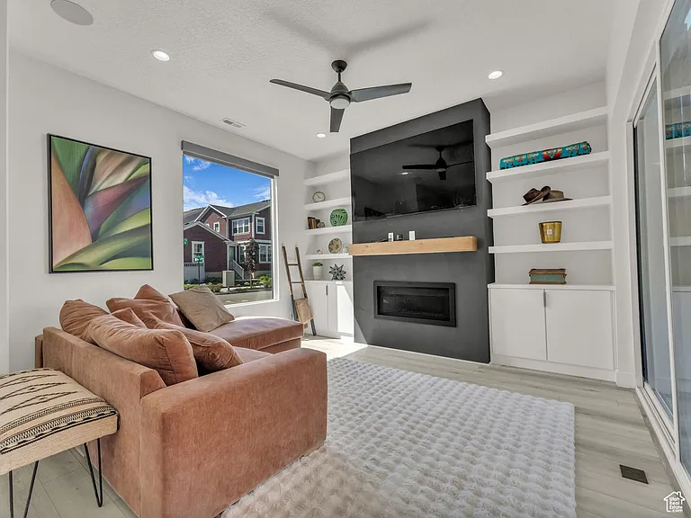 11609 S Dorian Dr — Photo 13