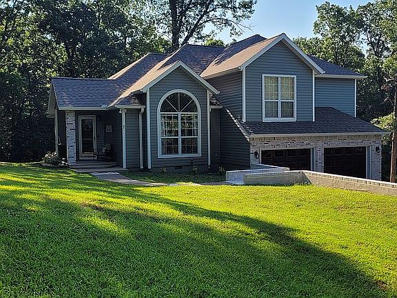 2nd image of 7 Centennial Dr