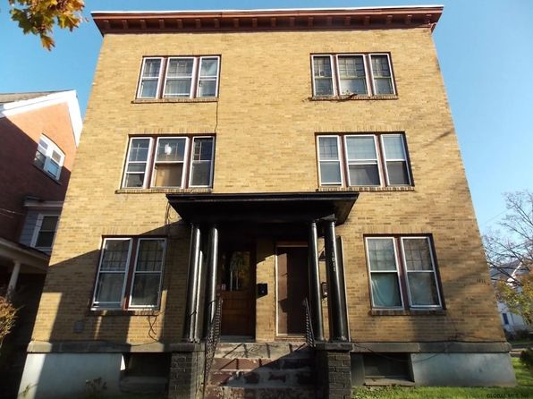 1011 Union St APT 1D
