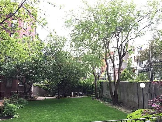 Rented by Nest Seekers International | media 12