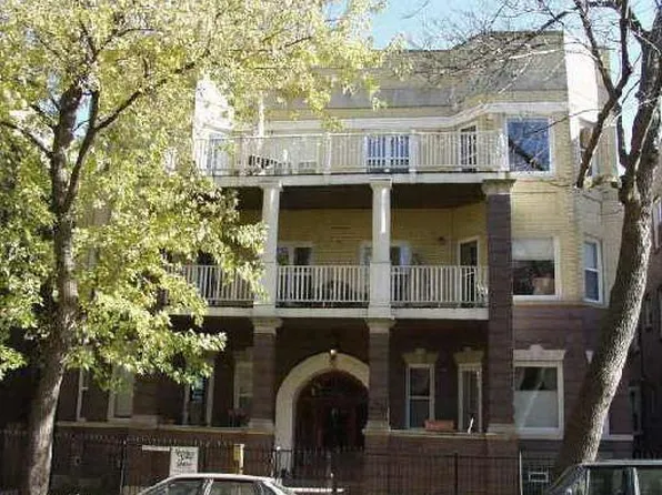 4415 N Racine Ave, Chicago, IL 60640