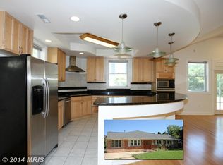 7425 Long Pine Dr, Springfield, VA 22151