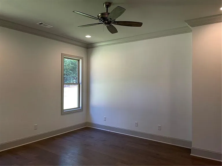 441 Windsor Dr — Photo 12
