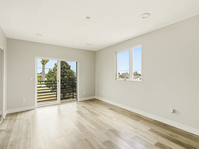 5257 Figueroa St — Photo 10