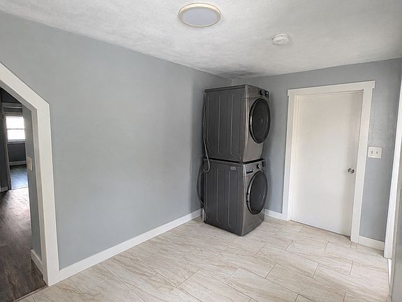 5th image of 99 Parker St
