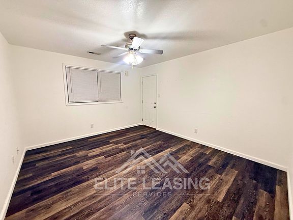 4th image of 2820 SE Monroe St APT C