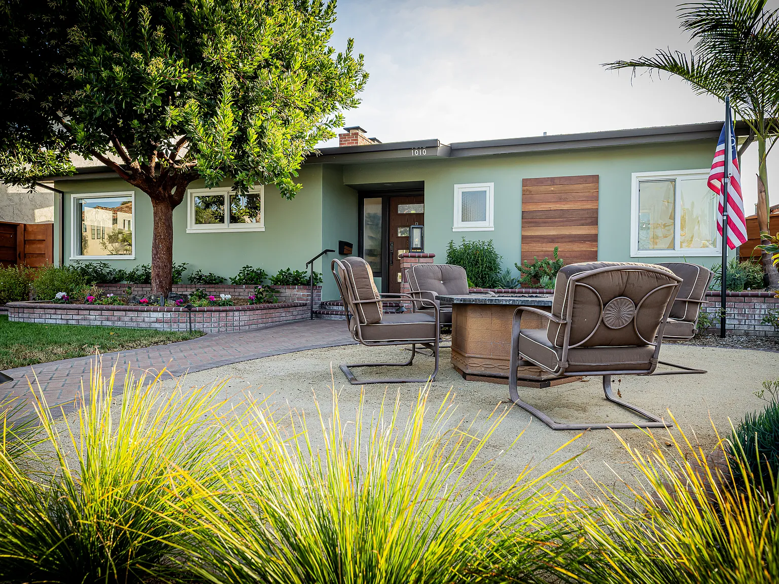 3 bed, 1839 sqft, $7,850 — Photo 4