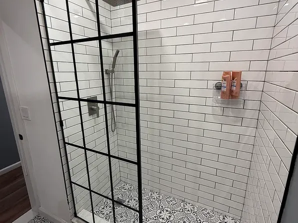 256 5 Fairmount Avenue image 5 of 7