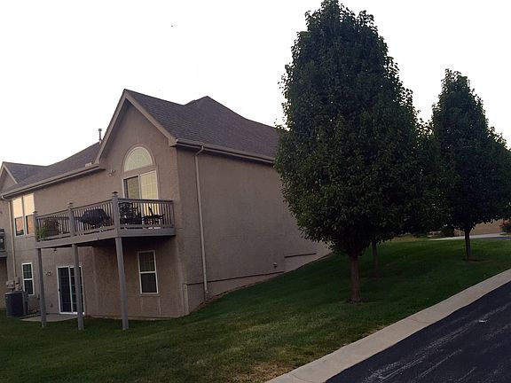 3rd image of 15713 W 61st St