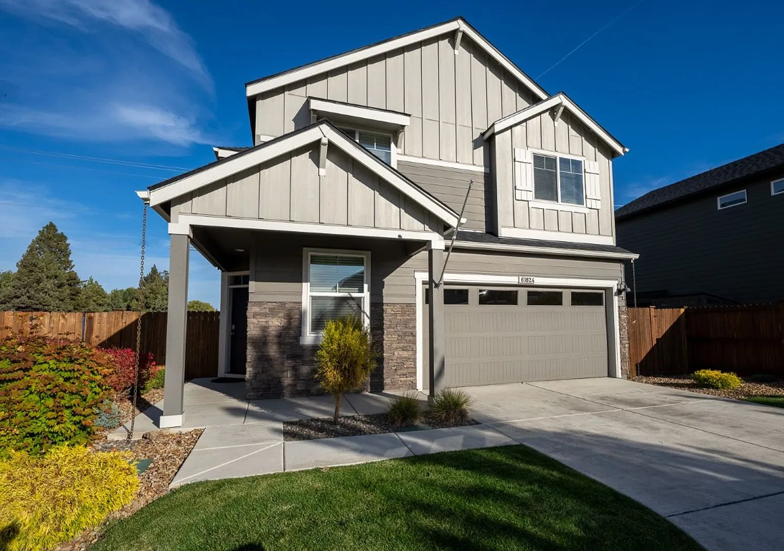 61824 Se Finn Place, Bend, Or 97702 Immaculate Dr Horton 2 Story Home Reduced $200!! — Photo 2