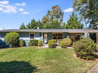 26 Elkmont Dr, Asheville, NC 28804