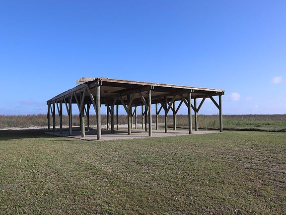 3rd image of 1746 Highway 1