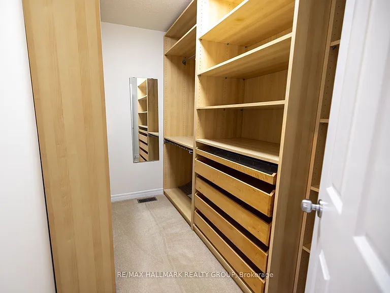 281 Goldridge Dr — Photo 20