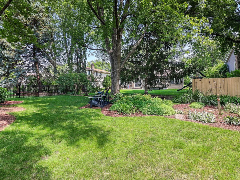 2nd image of 1549 Preston Rd
