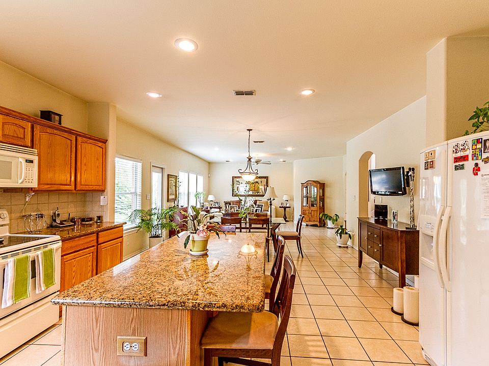 1st image of 2704 Nicole Dr
