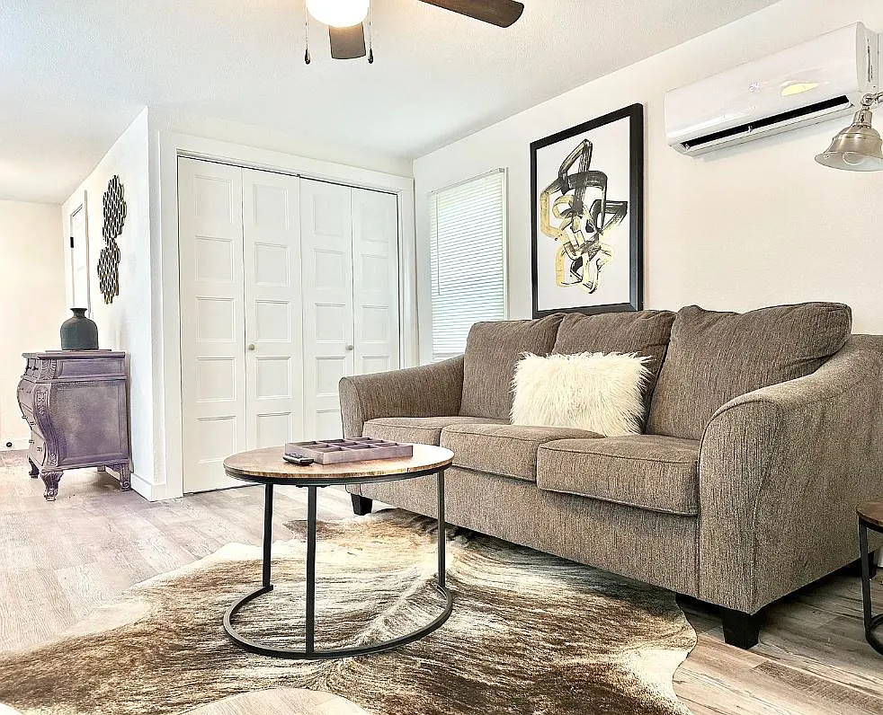 1 bed, 968 sqft, $1,250 — Photo 3