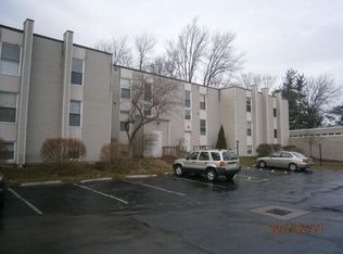 1633 Cedarwood Dr APT 121, Westlake, OH 44145