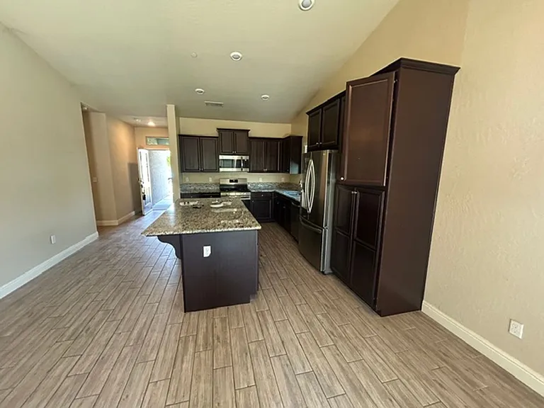 3439 E Laurel Ave — Photo 6