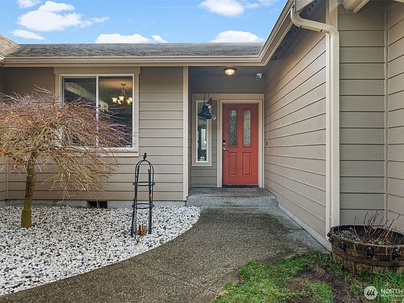 2nd image of 36427 2nd Avenue E