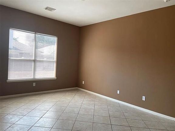 4th image of 21611 Mount McKinley Way