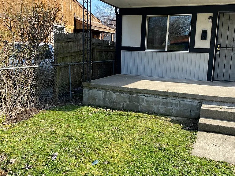 13320 Saint Andrews Ave — Photo 3