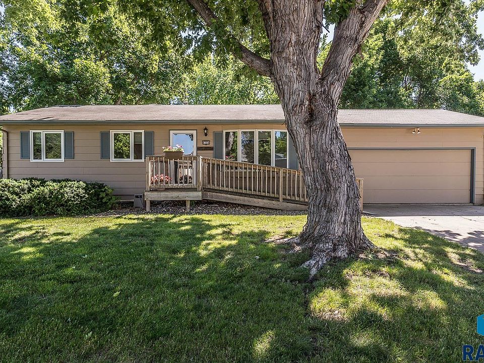1st image of 6504 W Essex Ct