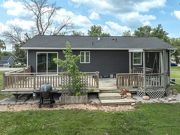 2nd image of 5005 Sunset Dr
