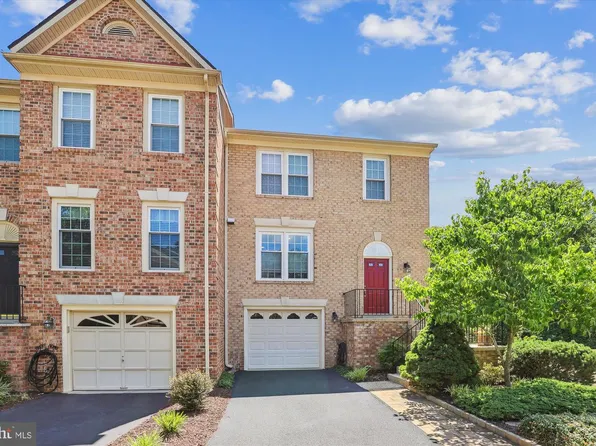 7715 Jewelweed Ct, Springfield, VA 22152