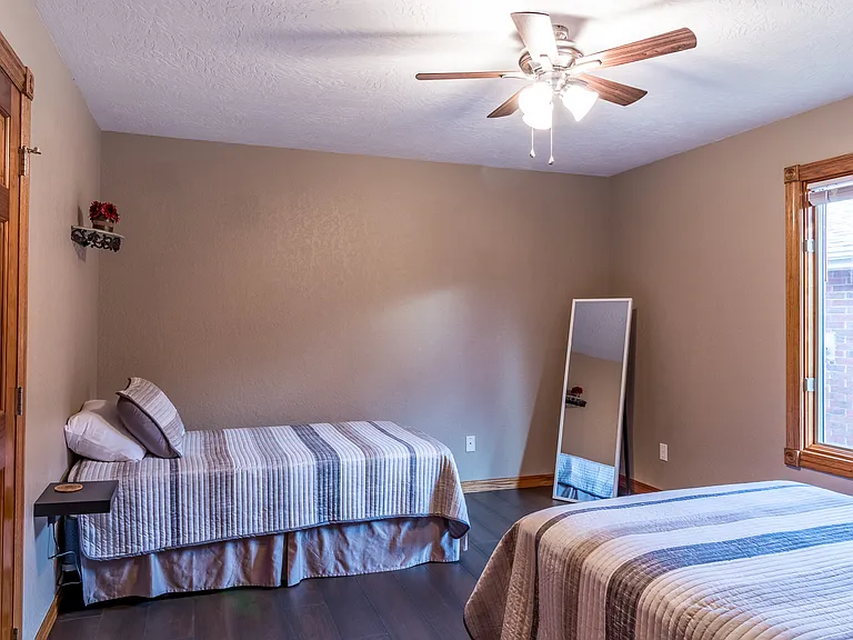 4707 S Kickapoo Ave — Photo 14