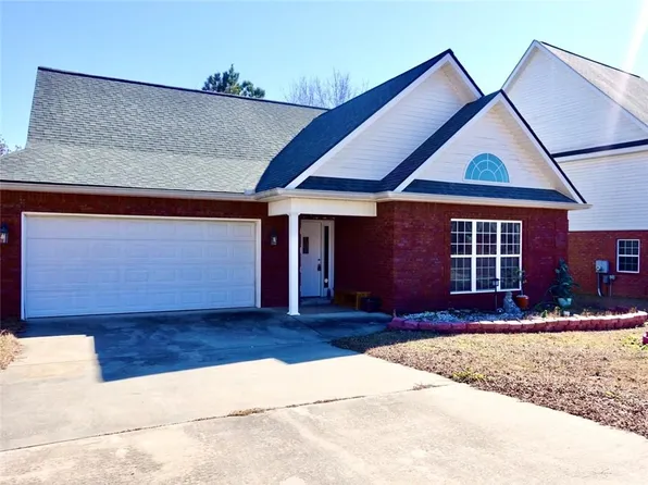 104 Birdie Dr, Bonaire, GA 31005