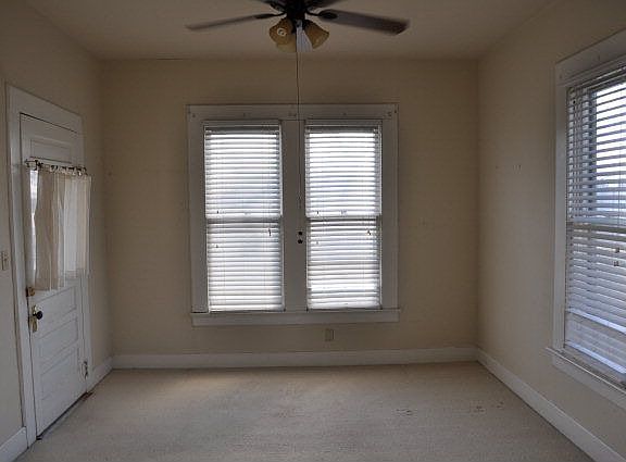 4th image of 208 W College St