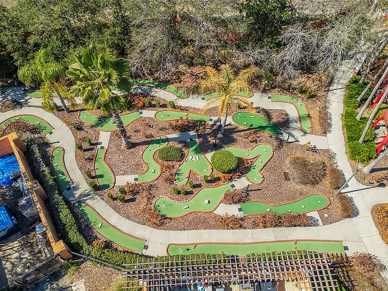 1031 Solana Cir — Photo 47
