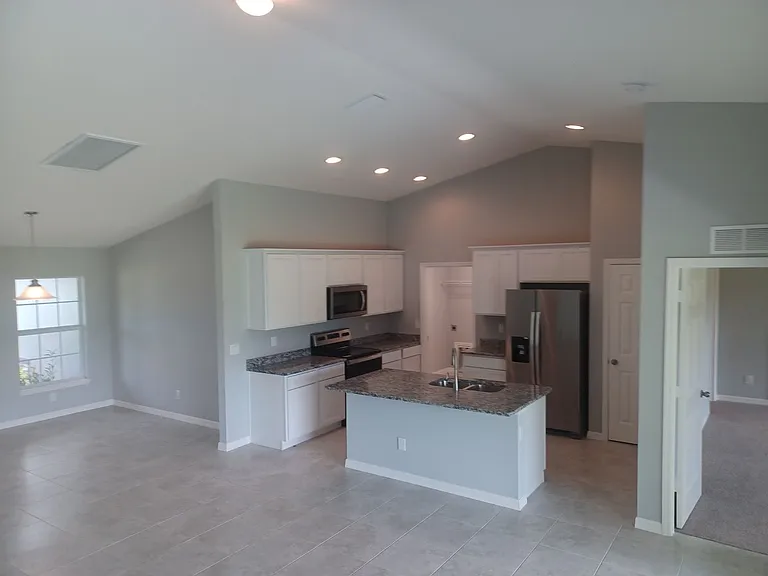 417 SW 26th Ave — Photo 10